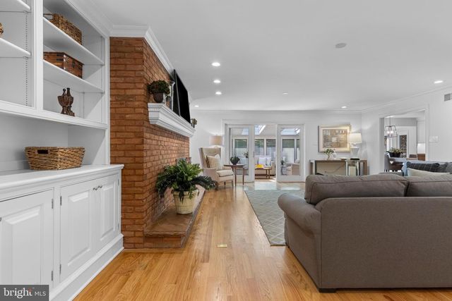 21 SPRINGTON POINTE DR, Newtown Square, PA 19073