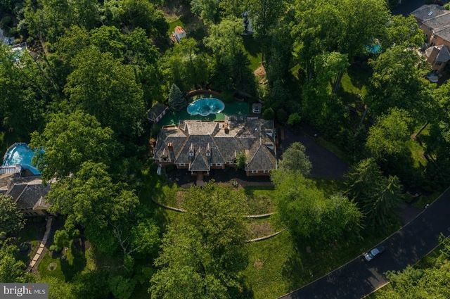 21 SPRINGTON POINTE DR, Newtown Square, PA 19073