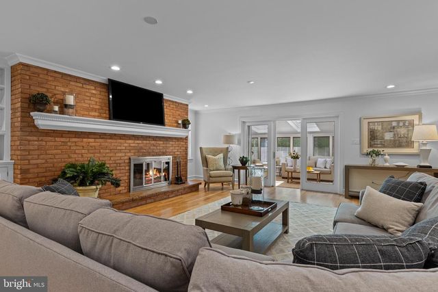 21 SPRINGTON POINTE DR, Newtown Square, PA 19073