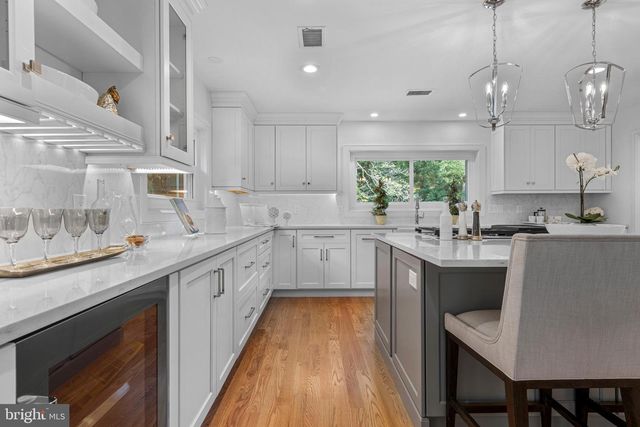 21 SPRINGTON POINTE DR, Newtown Square, PA 19073