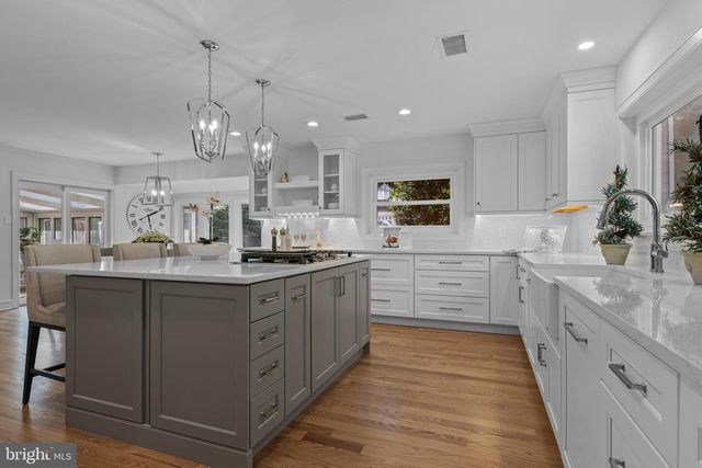 21 SPRINGTON POINTE DR, Newtown Square, PA 19073