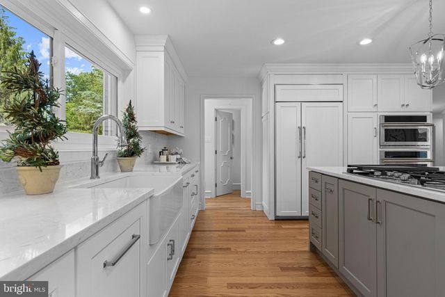 21 SPRINGTON POINTE DR, Newtown Square, PA 19073