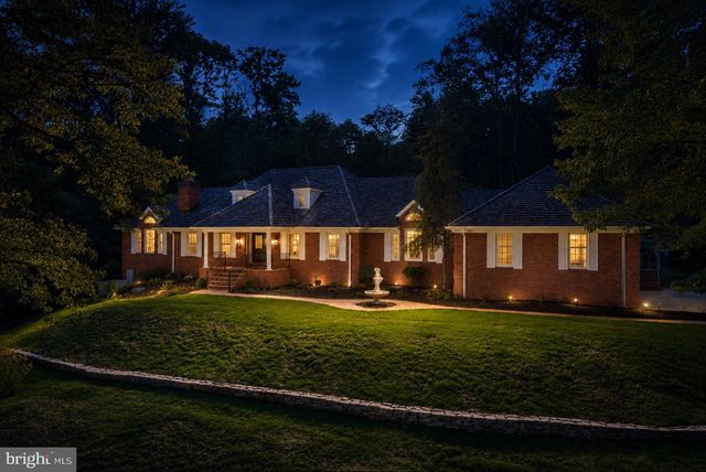 21 SPRINGTON POINTE DR, Newtown Square, PA 19073