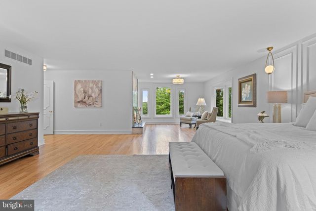 21 SPRINGTON POINTE DR, Newtown Square, PA 19073