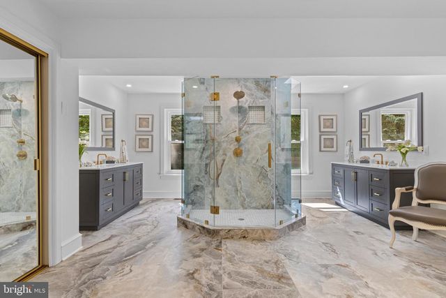 21 SPRINGTON POINTE DR, Newtown Square, PA 19073