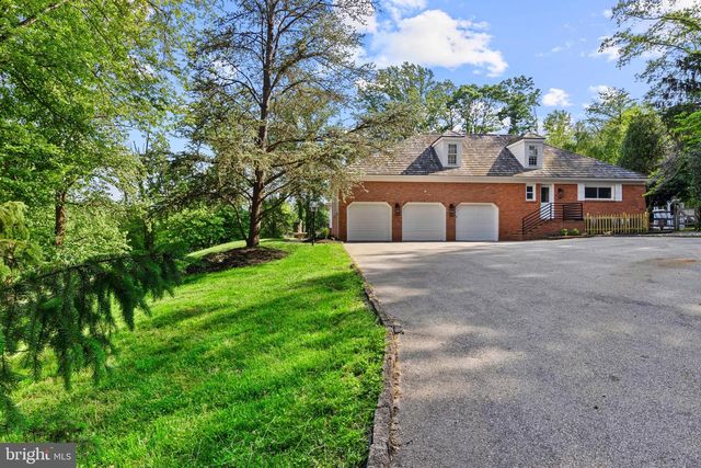 21 SPRINGTON POINTE DR, Newtown Square, PA 19073
