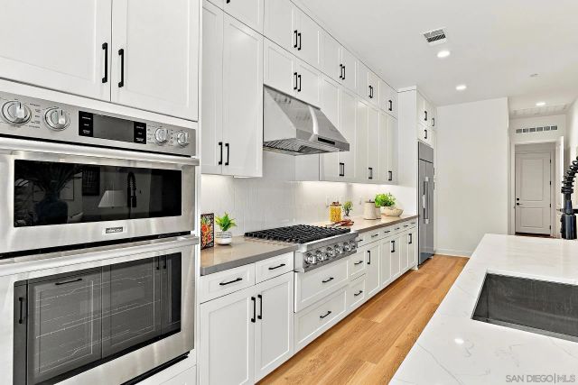 1748 Ishihara Rd, Vista, CA 92084