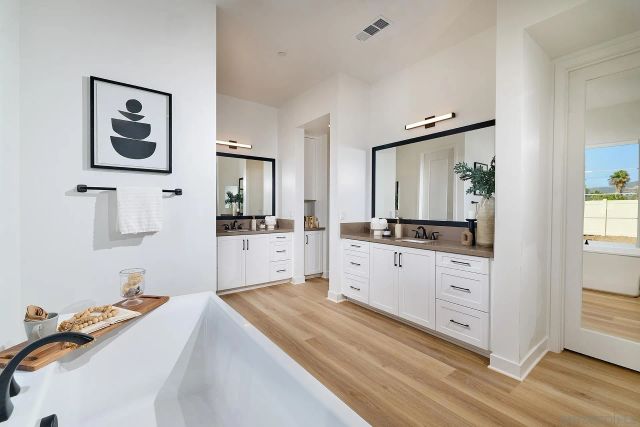 1748 Ishihara Rd, Vista, CA 92084