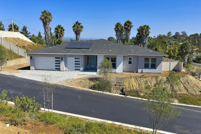 1748 Ishihara Rd, Vista, CA 92084