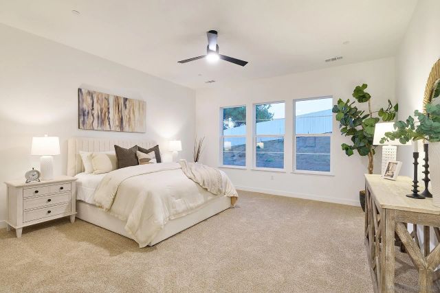 1748 Ishihara Rd, Vista, CA 92084