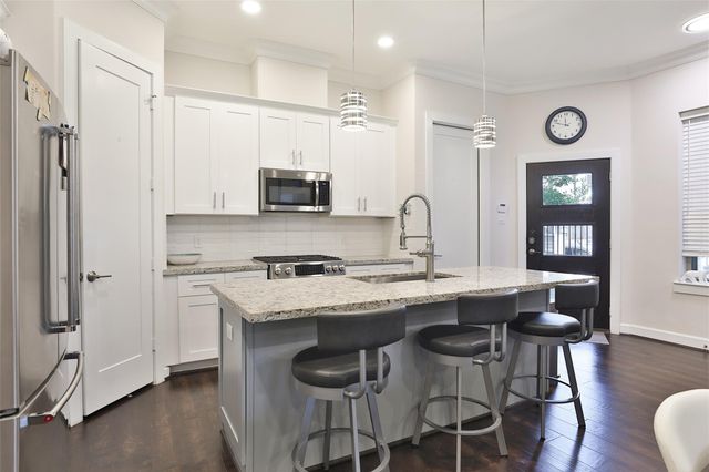 845 Fisher Street A, Houston, TX 77018
