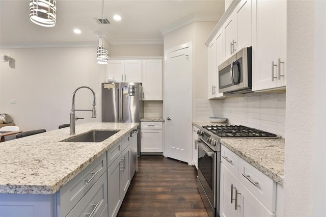 845 Fisher Street A, Houston, TX 77018