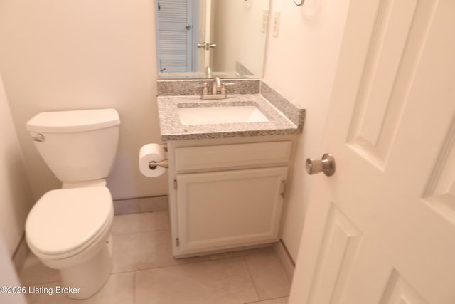 4809 Fairway Pointe Ct, Louisville, KY 40241