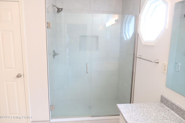 4809 Fairway Pointe Ct, Louisville, KY 40241