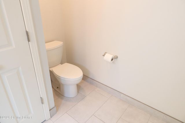 4809 Fairway Pointe Ct, Louisville, KY 40241