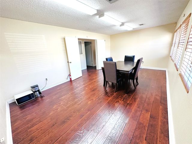 722 E Wheatland, Duncanville, TX 75116