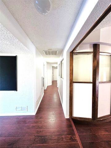 722 E Wheatland, Duncanville, TX 75116