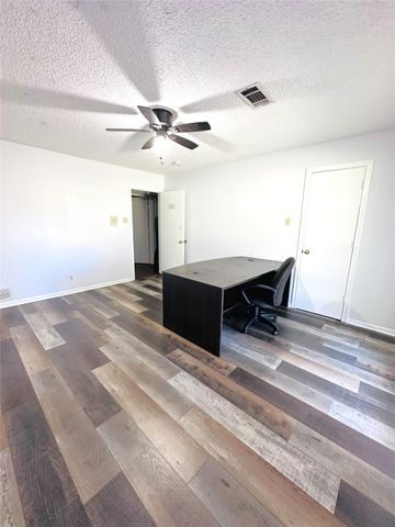 722 E Wheatland, Duncanville, TX 75116