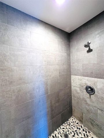 722 E Wheatland, Duncanville, TX 75116