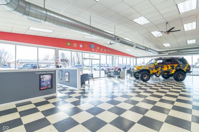 2260 W Main Street, Greenfield, IN 46140