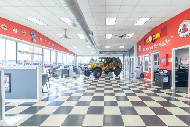 2260 W Main Street, Greenfield, IN 46140