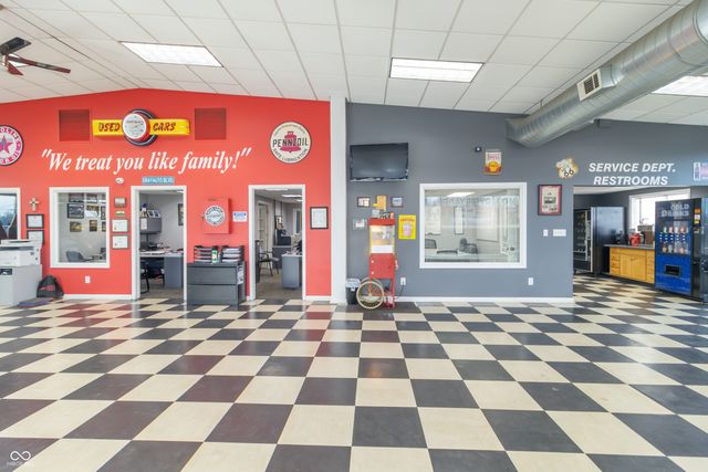 2260 W Main Street, Greenfield, IN 46140