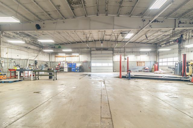 2260 W Main Street, Greenfield, IN 46140