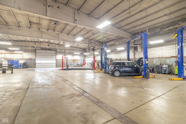 2260 W Main Street, Greenfield, IN 46140