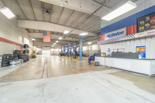 2260 W Main Street, Greenfield, IN 46140