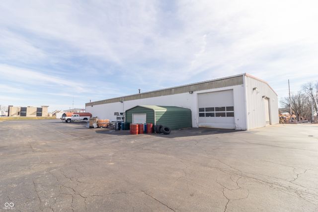 2260 W Main Street, Greenfield, IN 46140