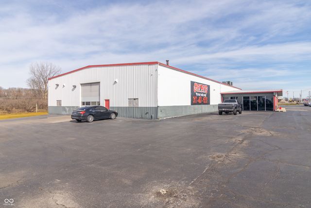 2260 W Main Street, Greenfield, IN 46140