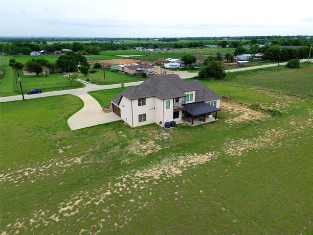 9517 Indian Trail, Sanger, TX 76266