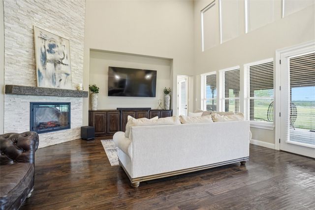 9517 Indian Trail, Sanger, TX 76266