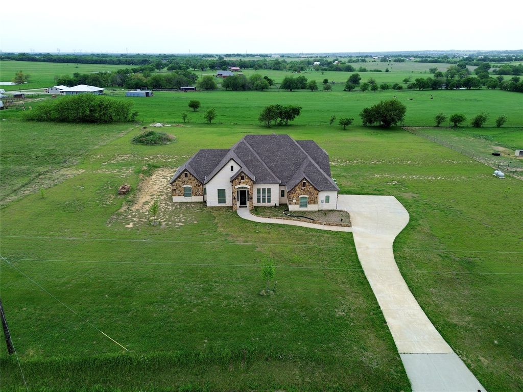9517 Indian Trail, Sanger, TX 76266