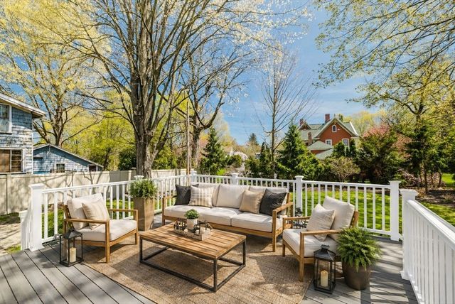 35 Fruit St, Taunton, MA 02780