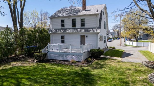 35 Fruit St, Taunton, MA 02780