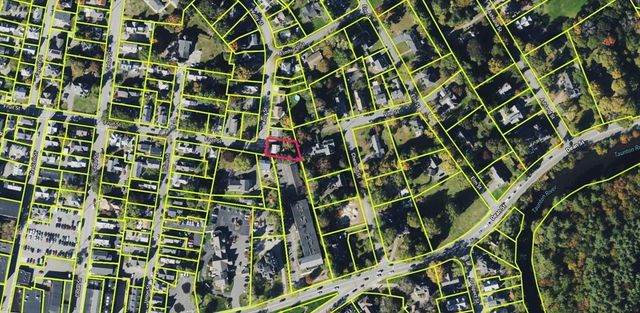 35 Fruit St, Taunton, MA 02780