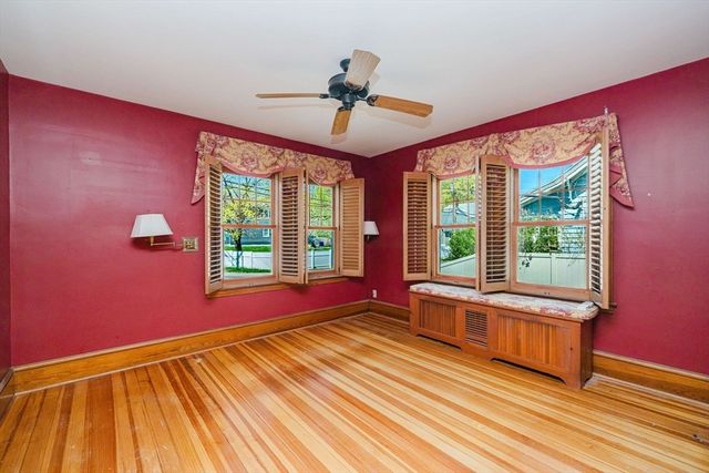 35 Fruit St, Taunton, MA 02780
