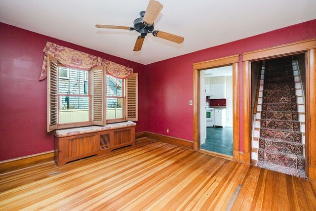 35 Fruit St, Taunton, MA 02780