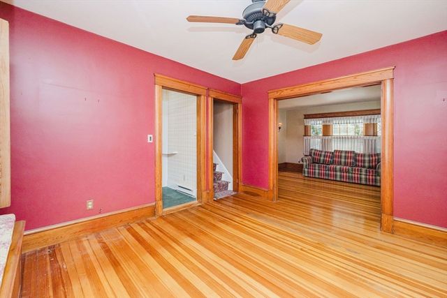 35 Fruit St, Taunton, MA 02780