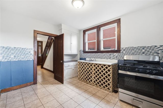 2728 Woodstock Ave, Swissvale, PA 15218