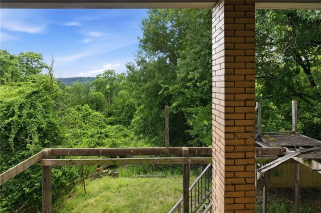 2728 Woodstock Ave, Swissvale, PA 15218