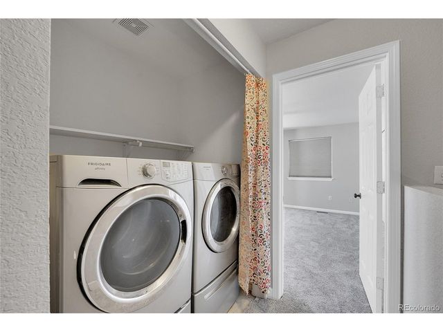 511 Sterling Ln, Dacono, CO 80514