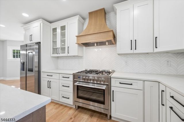 18 Burchfield Ave, Cranford Twp., NJ 07016