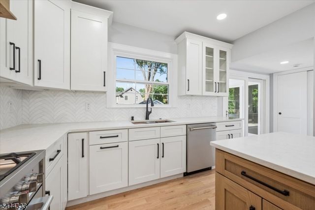 18 Burchfield Ave, Cranford Twp., NJ 07016