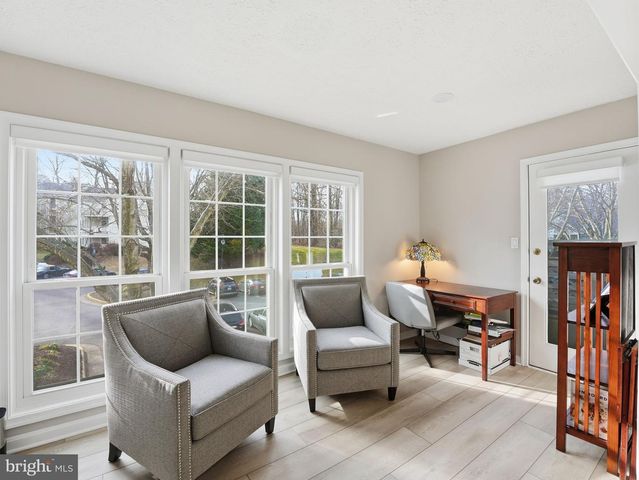 7770 WILLOW POINT DR, Falls Church, VA 22042