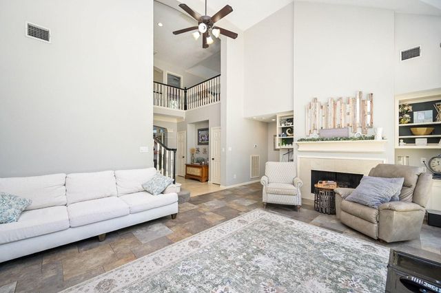 4306 Island Hills Drive, Pasadena, TX 77059