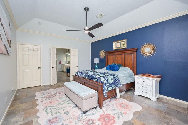 4306 Island Hills Drive, Pasadena, TX 77059