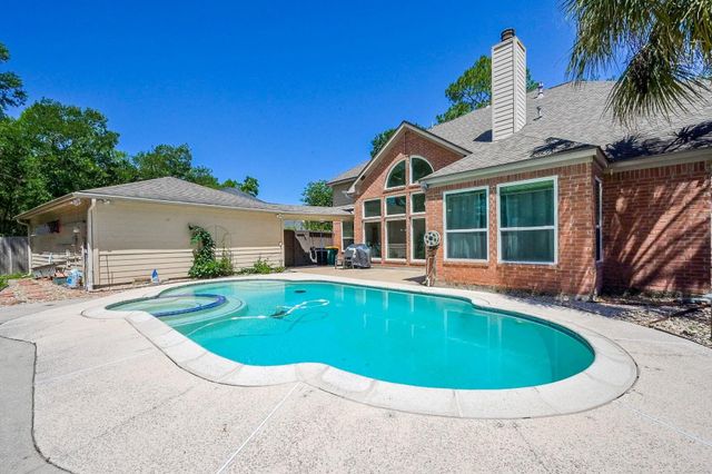 4306 Island Hills Drive, Pasadena, TX 77059