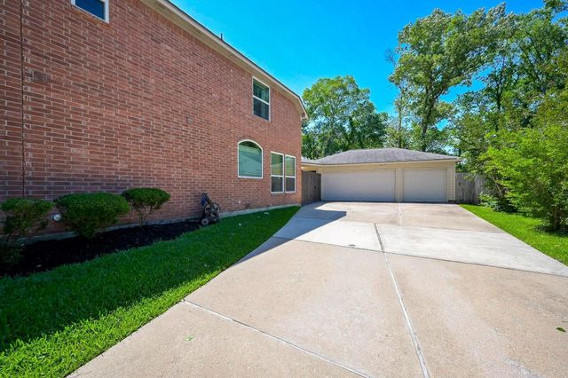 4306 Island Hills Drive, Pasadena, TX 77059